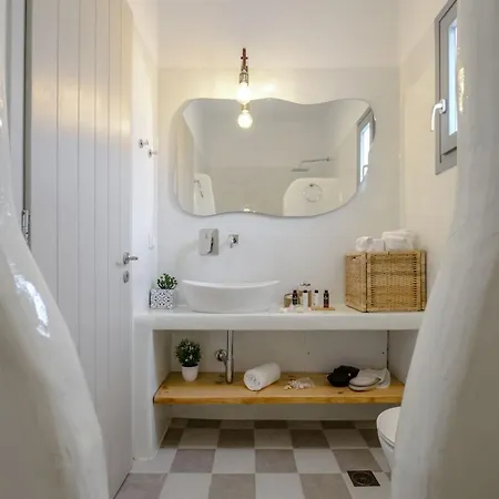 Magnificent Naxos | 3 Bedrooms | Jimbei | Beautiful Sea Views And Private Pool | Naxos